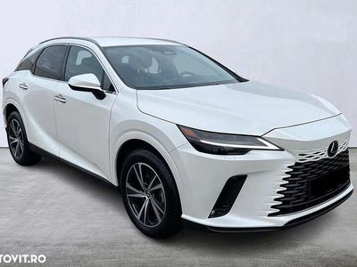 Second-hand Lexus RX350h Business Edition 250 CP (183 kW) 2023 Culoarealb SUV
