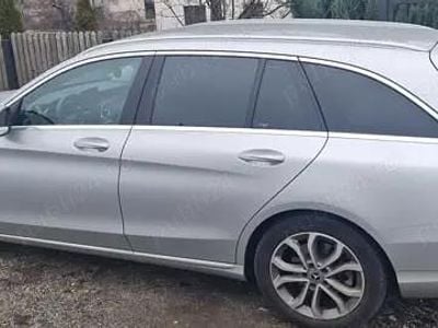 Mercedes C200