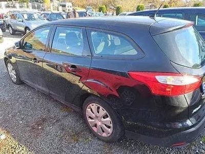 Second-hand Ford Focus 116 CP (85 kW) 2012 Negru Break