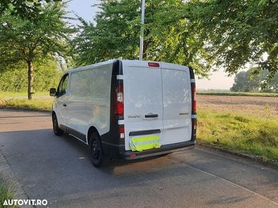 Culoarealb Utilizat 2017 Renault Trafic Authentique Monovolum | 9.600 EUR