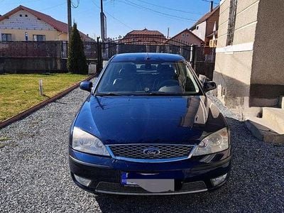 Second-hand Ford Mondeo Ghia 130 CP (95 kW) 2006 Culoarealbastru Berlinǎ