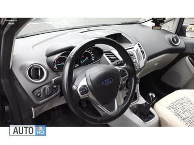 Negru Utilizat 2013 Ford Fiesta Hatchback | 4.950 EUR (Preț OK)
