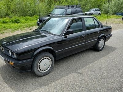 Negru Utilizat 1990 BMW 316 Berlinǎ | 5.000 EUR