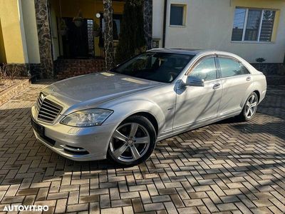 Second-hand Mercedes S400L 279 CP (205 kW) 2009 Culoaregri Berlinǎ