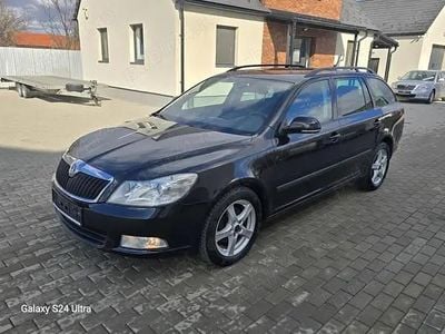 Second-hand Skoda Octavia Ambition 140 CP (102 kW) 2013 Negru Break