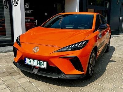 Second-hand MG MG4 EV Excite 150 kW (204 CP) 2024 Culoareportocaliu Hatchback