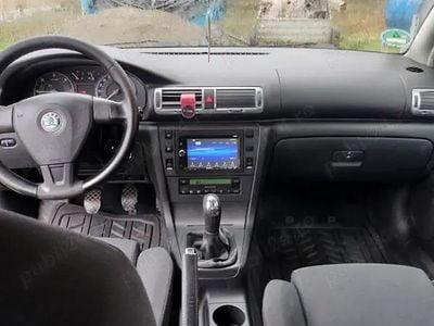 Bej Utilizat 2008 Skoda Superb Berlinǎ | 2.500 EUR (Super Preț)