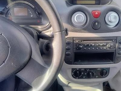 Utilizat 2004 Citroën C3 Hatchback | 2.700 EUR (Scump)