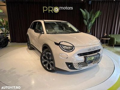 Second-hand Fiat 125 136 CP (100 kW) 2024 Culoarebej SUV