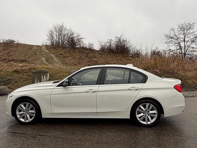 Second-hand BMW 328 Sport Line 245 CP (180 kW) 2013 Culoarealb Berlinǎ
