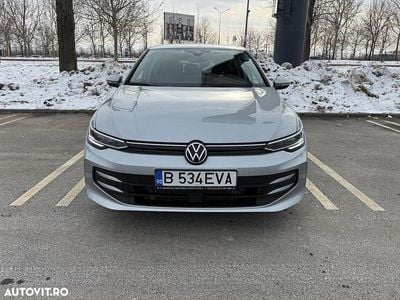 Culoaregri Utilizat 2024 VW Golf VIII Life Hatchback | 25.500 EUR (Super Preț)