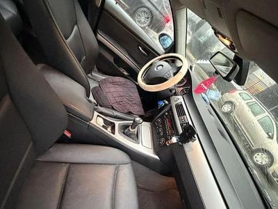 Second-hand BMW 318 122 CP (89 kW) 2007 Culoarenegru Berlinǎ