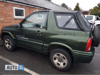 Second-hand Suzuki Grand Vitara 130 CP (95 kW) 2000 Verde SUV
