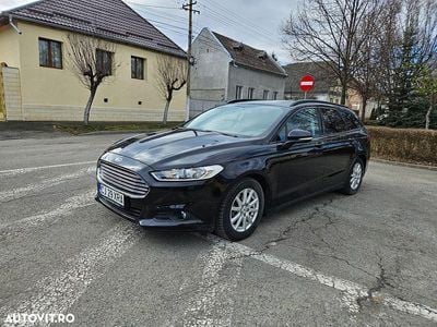 Second-hand Ford Mondeo Trend 115 CP (84 kW) 2015 Culoarenegru Break