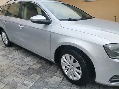 Second-hand VW Passat 105 CP (77 kW) 2012 Gri Break