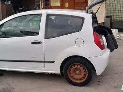 Alb Utilizat 2009 Citroën C2 Hatchback | 1.200 EUR