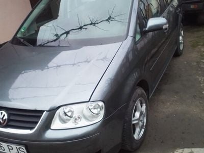 Second-hand VW Touran 103 CP (75 kW) 2006 Gri Monovolum
