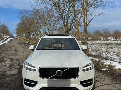 Culoarealb Utilizat 2017 Volvo XC90 Momentum SUV | 18.990 EUR (Preț OK)