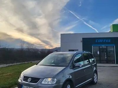 Utilizat 2004 VW Touran Monovolum | 2.880 EUR