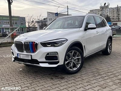 Second-hand BMW X5 Sport Line 394 CP (289 kW) 2020 Culoarealb SUV