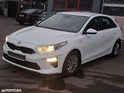 Culoarealb Second-hand 2019 Kia Ceed Best Hatchback | 13.800 EUR (Scump)