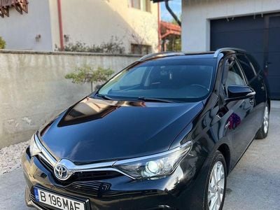 Culoarenegru Utilizat 2016 Toyota Auris Break | 11.200 EUR