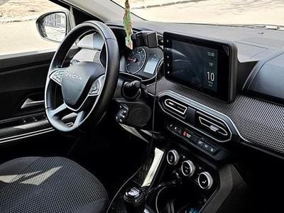 Second-hand Dacia Jogger Extreme 101 CP (74 kW) 2023 Negru Monovolum