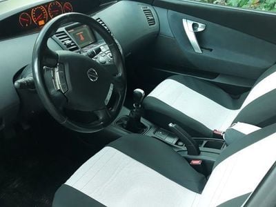 Second-hand Nissan Primera 140 CP (102 kW) 2005 Argintiu Hatchback