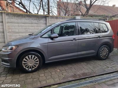 Second-hand VW Touran Comfortline 150 CP (110 kW) 2016 Culoaregri Monovolum