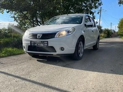Utilizat 2012 Dacia Sandero | 2.100 EUR (Preț bun)