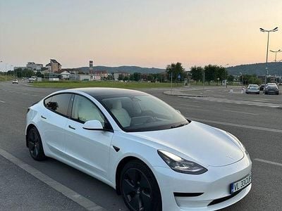 Second-hand Tesla Model 3 239 kW (325 CP) 2021 Culoarealb Berlinǎ