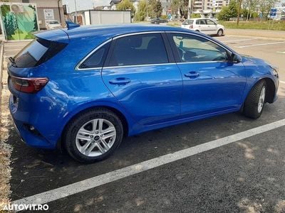 Second-hand Kia Ceed 140 CP (102 kW) 2019 Culoarealbastru Hatchback