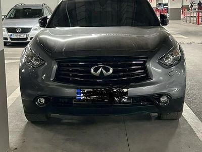 Gri Utilizat 2015 Infiniti Q70 Berlinǎ | 15.000 EUR