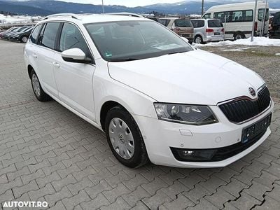 Second-hand Skoda Octavia 105 CP (77 kW) 2014 Culoarealb Hatchback