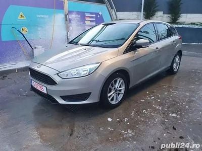 Culoaregri Utilizat 2017 Ford Focus Cool & Connect Hatchback | 6.800 EUR (Preț bun)