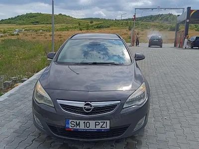 Second-hand Opel Astra Sport 110 CP (80 kW) 2012 Gri Break