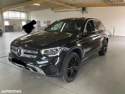 Mercedes GLC300