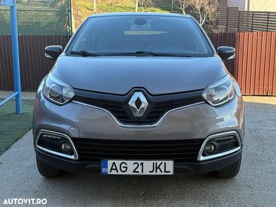 Second-hand Renault Captur Intens 90 CP (66 kW) 2015 Culoarealte culori SUV