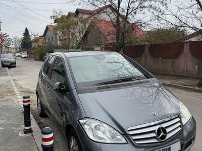 Second-hand Mercedes A180 Avantgarde 109 CP (80 kW) 2010 Culoaregri Hatchback