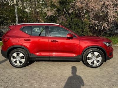 Second-hand Volvo XC40 Momentum 190 CP (139 kW) 2018 Culoarerosu SUV