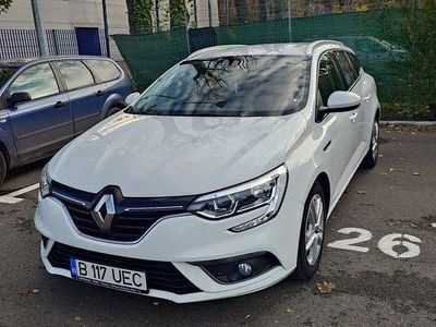 Culoarealb Utilizat 2017 Renault Mégane GrandTour Business Break | 9.000 EUR (Puțin scump)