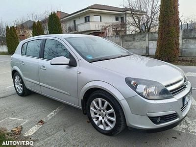 Second-hand Opel Astra Cosmo 125 CP (91 kW) 2006 Culoaregri Hatchback
