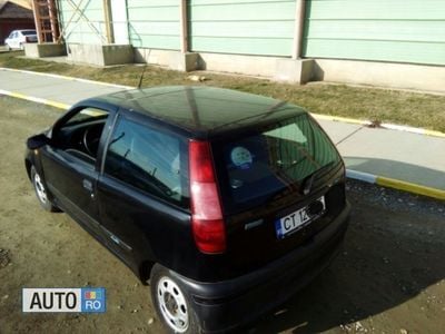 Second-hand Fiat Punto 60 CP (44 kW) 1998 Negru Hatchback