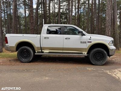 Second-hand Dodge Ram 240 CP (176 kW) 2016 Culoarealb Pickup