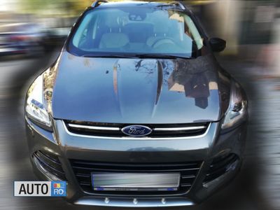 Second-hand Ford Kuga 180 CP (132 kW) 2016 Gri SUV