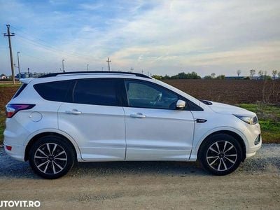 Culoarealb Utilizat 2019 Ford Kuga SUV | 13.500 EUR (Preț OK)