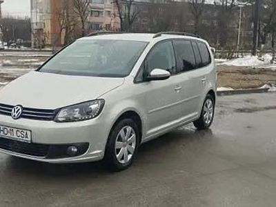 Argintiu Second-hand 2011 VW Touran Monovolum | 5.999 EUR (Preț OK)