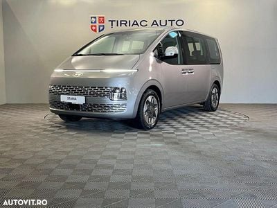 Nouă Hyundai Staria Premium 215 CP (158 kW) 2025 Culoareargint Monovolum