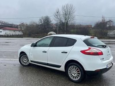 Alb Utilizat 2011 Renault Mégane III Hatchback | 3.500 EUR (Preț bun)