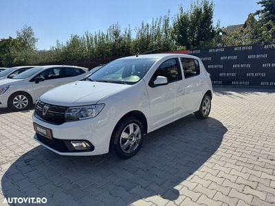 Second-hand Dacia Sandero Lauréate 95 CP (69 kW) 2020 Alb Hatchback